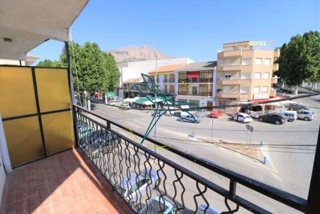 Foto 1 de Pis en venda a avenida Andalucía de 4 habitacions amb terrassa