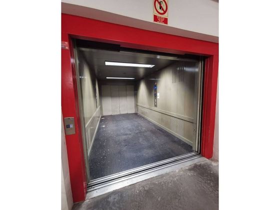 Foto 2 de Garaje en venta en Eixample Nord – La Devesa de 14 m²