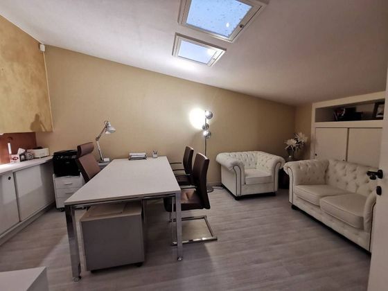 Foto 1 de Oficina en alquiler en Eixample Nord – La Devesa con aire acondicionado y calefacción