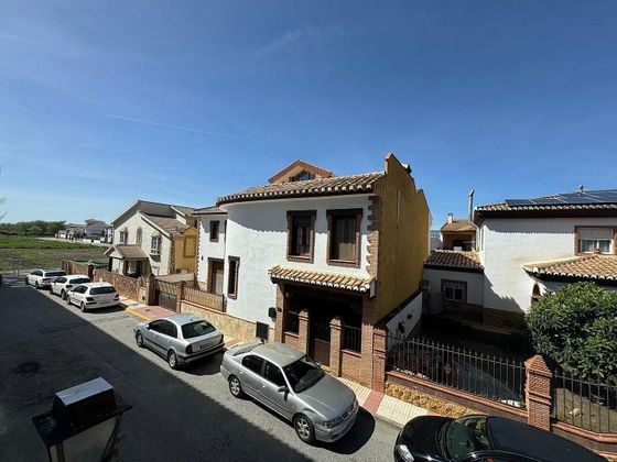 Foto 2 de Venta de casa en Fuente Vaqueros de 3 habitaciones con terraza y garaje