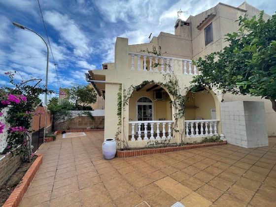 Foto 2 de Casa en venda a calle Favara de 4 habitacions amb terrassa i piscina