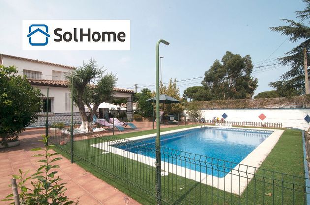 Foto 1 de Xalet en venda a calle Tarragona de 4 habitacions amb piscina i garatge