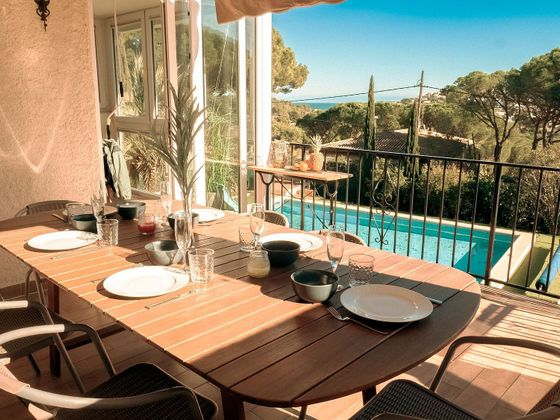Foto 2 de Xalet en venda a calle Vall de Vianya de 4 habitacions amb terrassa i piscina
