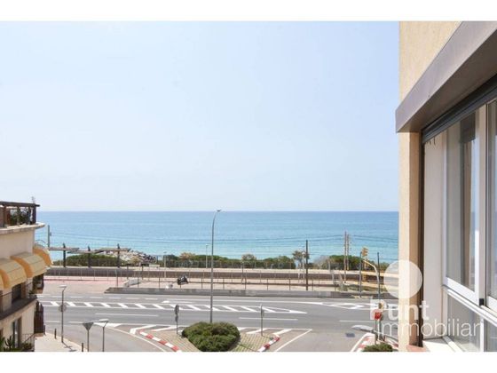 Foto 1 de Pis en venda a Premià de Mar de 3 habitacions amb garatge i balcó