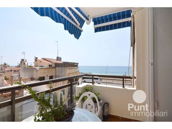 Foto 2 de Piso en venta en Premià de Mar de 3 habitaciones con garaje y balcón