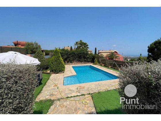 Foto 2 de Casa en venda a Argentona de 6 habitacions amb terrassa i piscina