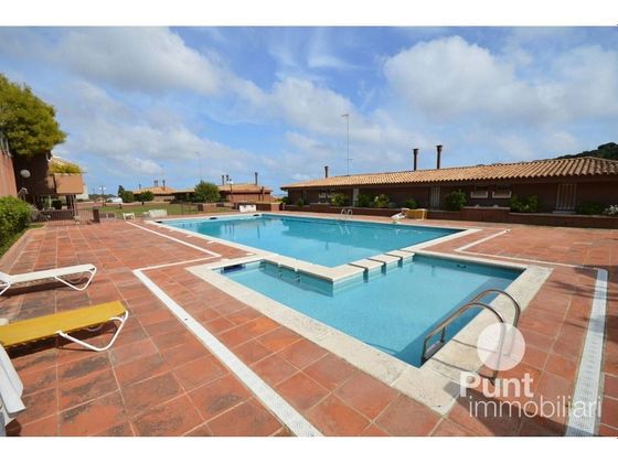 Foto 1 de Casa adossada en venda a Premià de Dalt de 4 habitacions amb terrassa i piscina