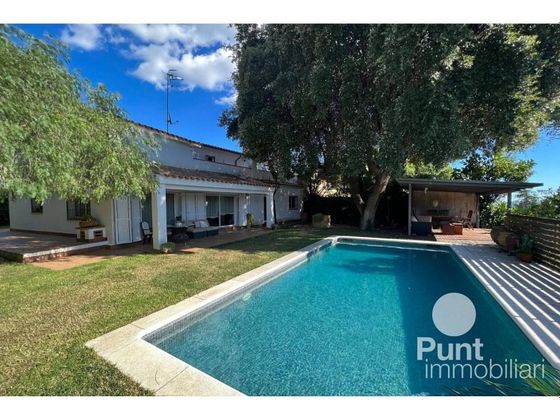 Foto 1 de Casa en venda a Sant Vicenç de Montalt de 5 habitacions amb terrassa i piscina