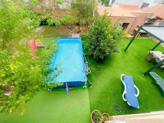 Foto 2 de Chalet en venta en Serraparera de 3 habitaciones con piscina y jardín