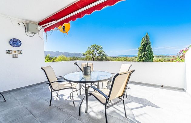 Foto 1 de Xalet en venda a Els Grecs - Mas Oliva de 2 habitacions amb terrassa i jardí