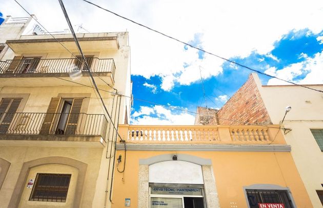 Foto 1 de Casa adossada en venda a Centre - Figueres de 3 habitacions amb terrassa