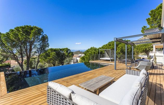 Foto 1 de Xalet en venda a Pau de 4 habitacions amb terrassa i piscina