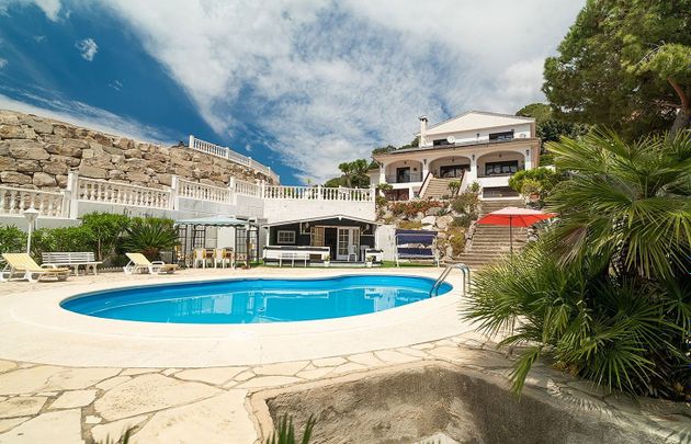 Foto 2 de Venta de chalet en Caldes de Montbui de 7 habitaciones con terraza y piscina