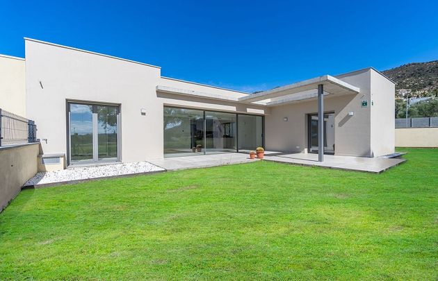Foto 1 de Casa en venda a Palau-Saverdera de 3 habitacions amb piscina i garatge