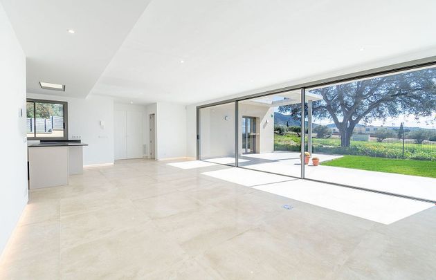 Foto 2 de Casa en venda a Palau-Saverdera de 3 habitacions amb piscina i garatge