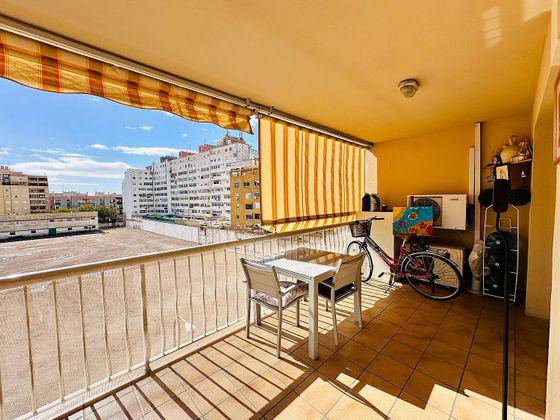 Foto 2 de Pis en venda a calle D`Alfons El Savi de 3 habitacions amb terrassa i garatge