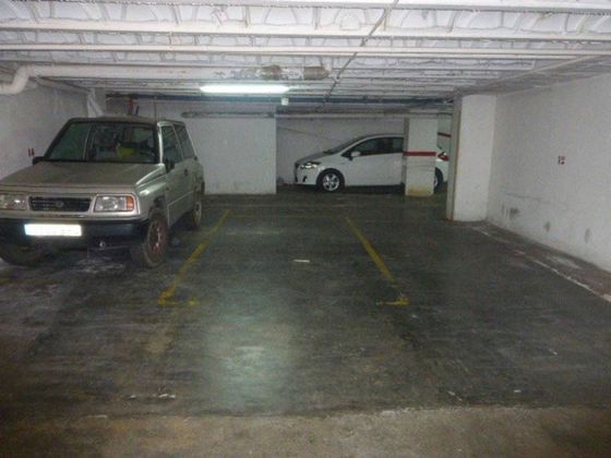 Foto 1 de Garaje en alquiler en Eixample Nord – La Devesa de 9 m²