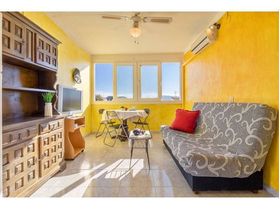 Foto 2 de Pis en venda a Escala, L´ de 1 habitació amb balcó i aire acondicionat