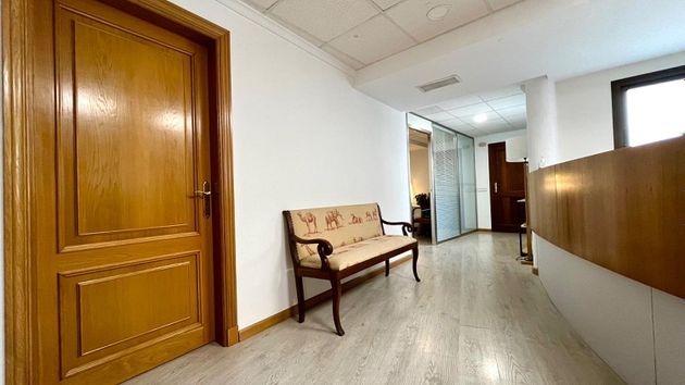 Foto 2 de Oficina en venda a La Seu - Cort - Monti-sión amb aire acondicionat i ascensor