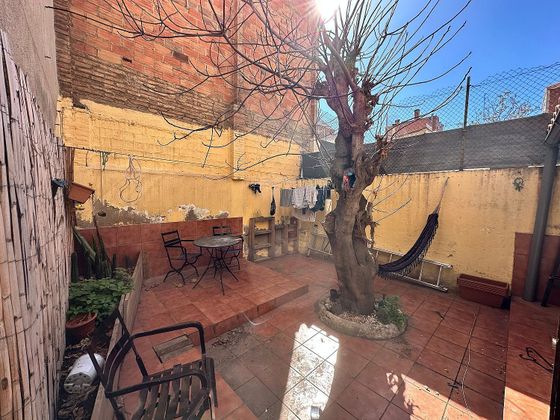 Foto 2 de Venta de piso en El Poblenou de 2 habitaciones con terraza y jardín