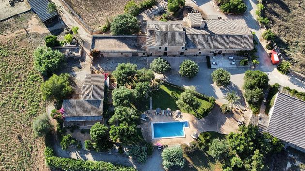 Foto 1 de Casa en venda a vía De Servei de 10 habitacions amb terrassa i piscina