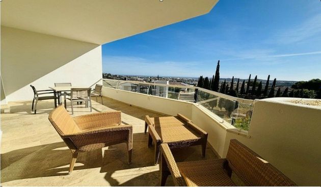 Foto 1 de Pis en lloguer a calle Mijas Golf de 2 habitacions amb terrassa i piscina