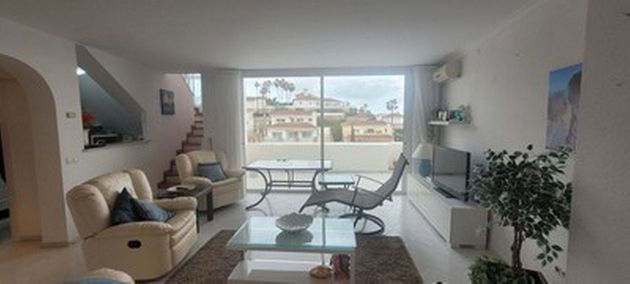 Foto 1 de Venta de ático en Riviera del Sol de 2 habitaciones con terraza y piscina