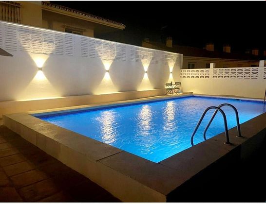 Foto 2 de Xalet en venda a calle Nasas de 5 habitacions amb terrassa i piscina