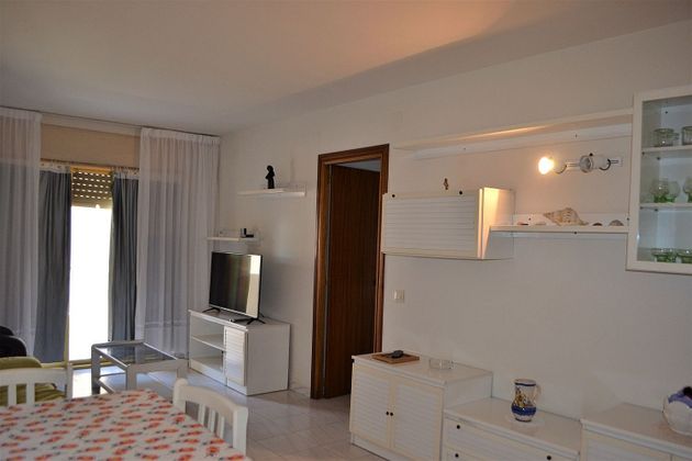 Foto 1 de Pis en venda a calle Tivissa de 3 habitacions amb terrassa i ascensor
