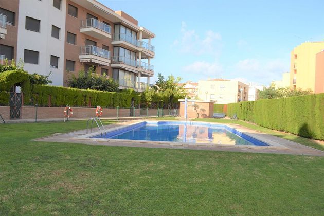 Foto 1 de Pis en venda a calle Onze de Setembre de 2 habitacions amb terrassa i piscina