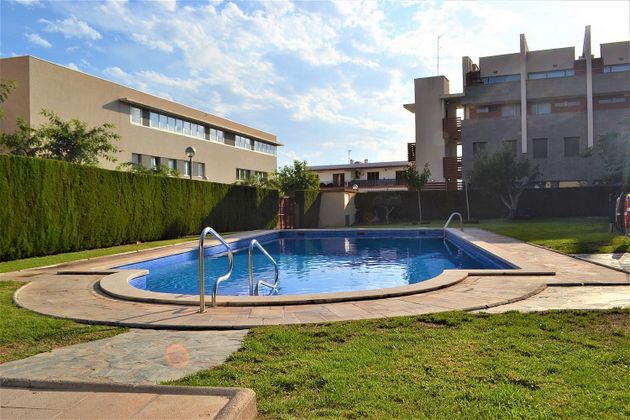 Foto 2 de Pis en venda a calle Onze de Setembre de 2 habitacions amb terrassa i piscina