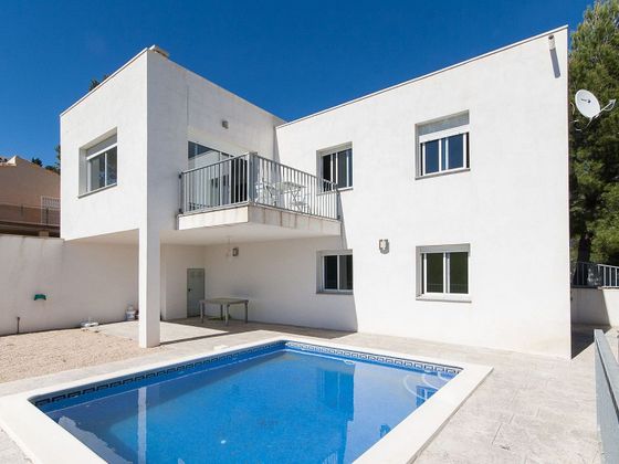 Foto 1 de Xalet en venda a Pratdip de 4 habitacions amb terrassa i piscina