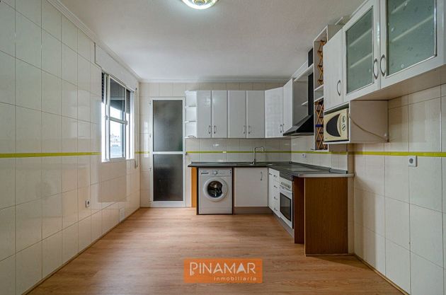 Foto 2 de Pis en venda a Patiño de 3 habitacions amb terrassa i garatge