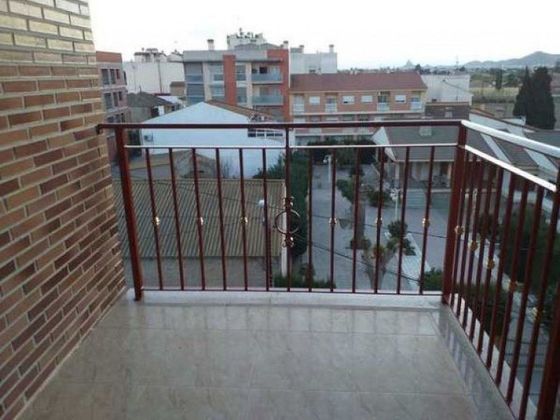 Foto 1 de Pis en venda a El Raal de 3 habitacions amb garatge i balcó