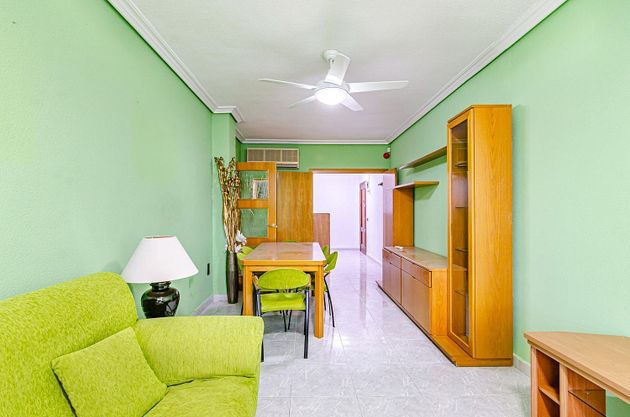 Foto 2 de Piso en alquiler en Santomera de 2 habitaciones con garaje y muebles