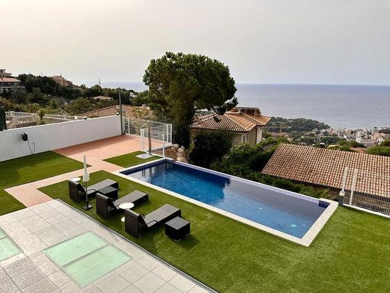 Foto 2 de Chalet en venta en Roca Grossa - Serra Brava de 4 habitaciones con terraza y piscina