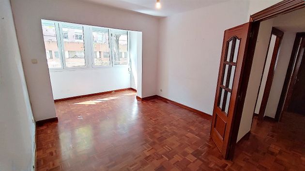 Foto 1 de Venta de piso en Pinar del Rey de 2 habitaciones con terraza y aire acondicionado