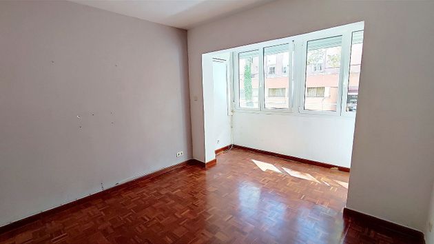 Foto 2 de Venta de piso en Pinar del Rey de 2 habitaciones con terraza y aire acondicionado