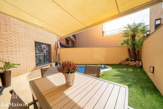 Foto 1 de Casa en venda a La Llàntia de 4 habitacions amb terrassa i piscina