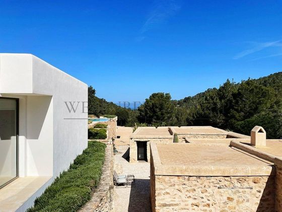 Foto 2 de Xalet en venda a Cala Vedella - Cala Tarida - Cala Conta de 8 habitacions amb terrassa i piscina