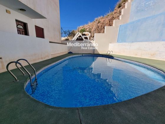 Foto 1 de Piso en venta en Carboneras de 2 habitaciones con terraza y piscina