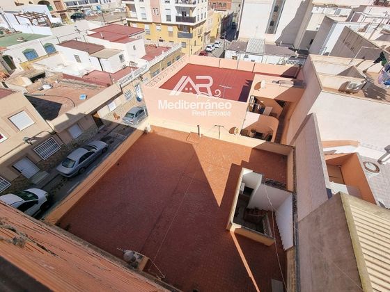 Foto 2 de Casa en venda a Puerto de Garrucha de 3 habitacions amb terrassa i aire acondicionat