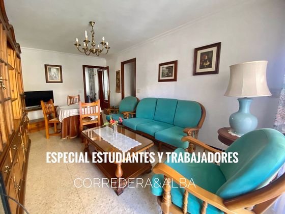 Foto 1 de Pis en lloguer a León de 3 habitacions amb terrassa i mobles