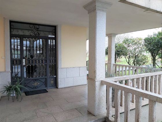 Foto 2 de Casa en venda a avenida Da Barcala de 6 habitacions amb terrassa i garatge