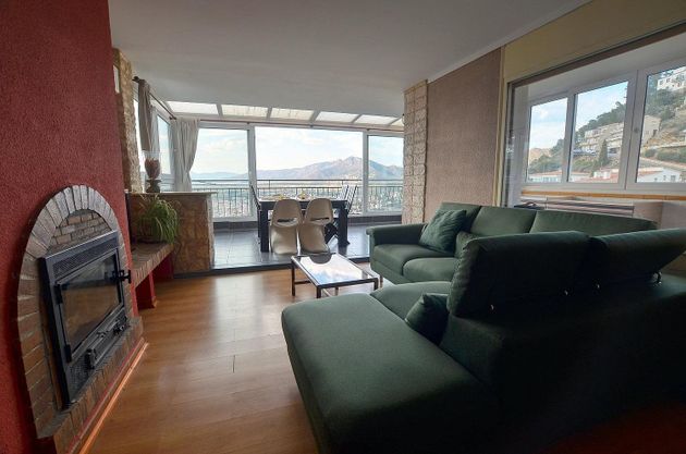 Foto 1 de Pis en venda a Port Esportiu - Puig Rom - Canyelles de 3 habitacions amb terrassa i jardí