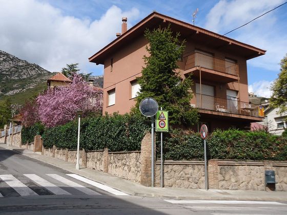 Foto 1 de Xalet en venda a Berga de 3 habitacions amb terrassa i garatge