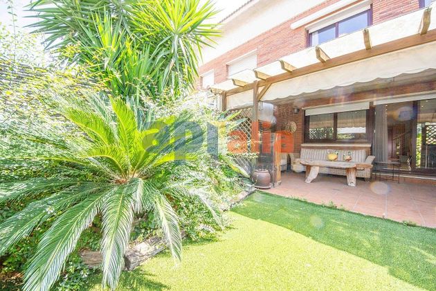 Foto 2 de Casa en venda a Nord - Sant Andreu de 4 habitacions amb terrassa i piscina