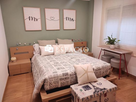 Foto 2 de Ático en venta en Cerdanyola de 2 habitaciones con terraza y calefacción