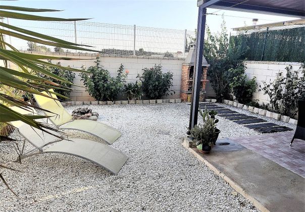 Foto 1 de Casa adosada en venta en Luceni de 4 habitaciones con terraza y garaje