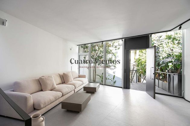 Foto 1 de Venta de casa adosada en Vila de Gràcia de 2 habitaciones con terraza y aire acondicionado